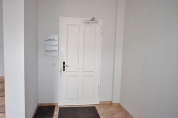 Eingang Büro EG