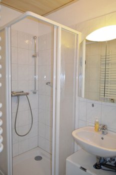 Bad mit Dusche