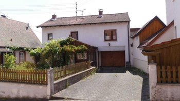 270567