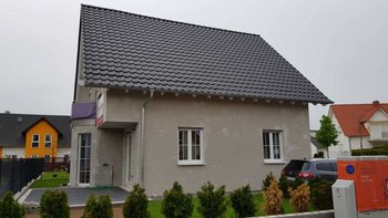 Energieeffizientes Wohnen in einem jungen und großzügig erbauten Einfamilienhaus  in Gensingen