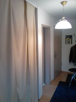 Flur mit Abstellkammer