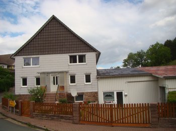 329683
