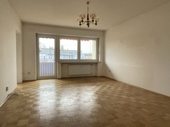 354672