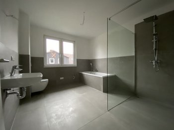 Badezimmer 1. OG