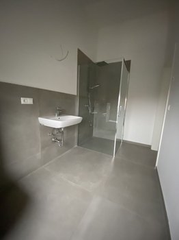 Badezimmer DG