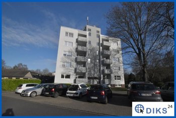 NEU***renovierte 3 Zimmer ETW mit Balkon,Aufzug und über 82 m² Wohnfläche***TOPANGEBOT