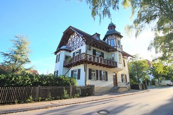 Historische Villa mit 3 Wohneinheiten in Dießen am Ammersee