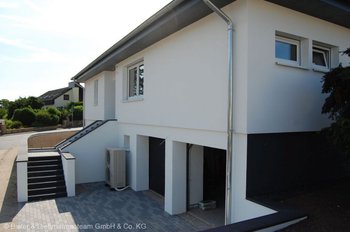 363985
