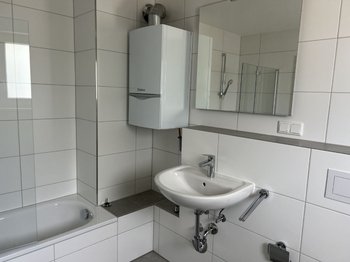 370732