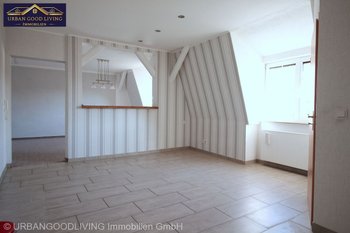 Küche OG Blick zum Wohnzimmer