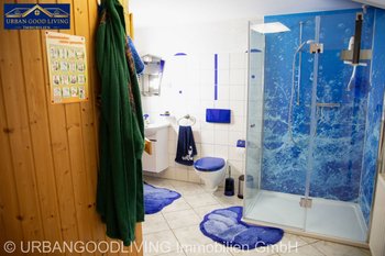 Bad mit Sauna im Keller