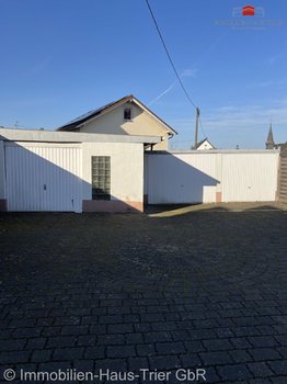 377031