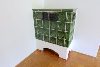 EG Wohnzimmer Kachelofen