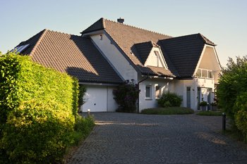379448