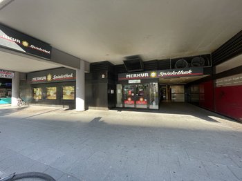 Eingang Spielhalle