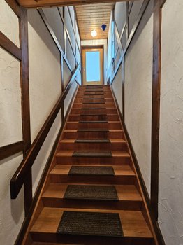 Treppe zum 1 OG