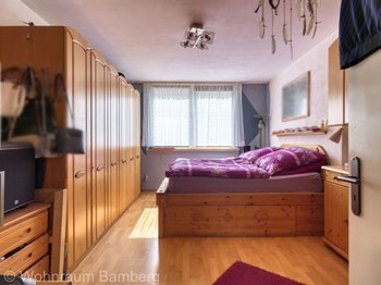 Schlafzimmer 1