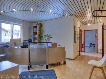 Helle Praxis-, Büro- oder Therapiefläche mit Aufzug im 1. OG – Flexibel nutzbar in zentraler Lage