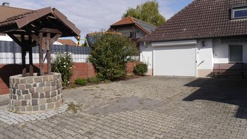 Zufahrt Garage