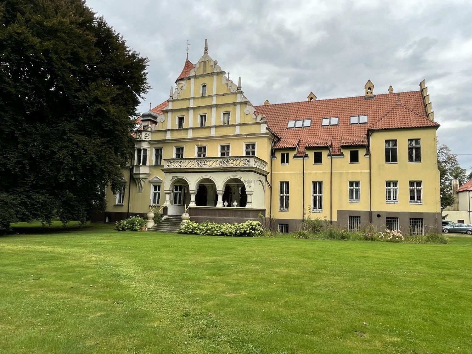 Blick aus dem Park