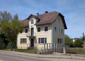 382594