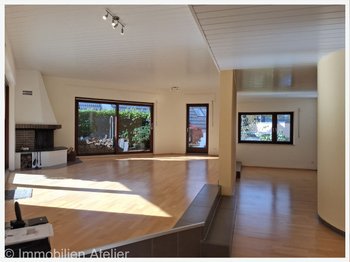 **Radevormwald** Viel Raum für Familie & Natur - stilvoller Bungalow mit Garage und Garten am Waldrand