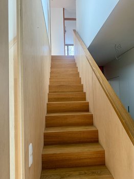 Treppe mit Echtholz