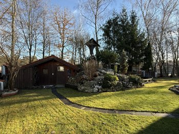 Gartenbereich mit Teich