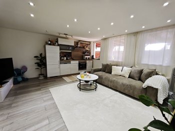 Wohn/Esszimmer und Küche WE2