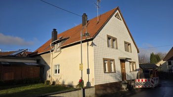 Gepflegtes und teilsaniertes EFH mit Scheune in Roth bei Stromberg zu verkaufen