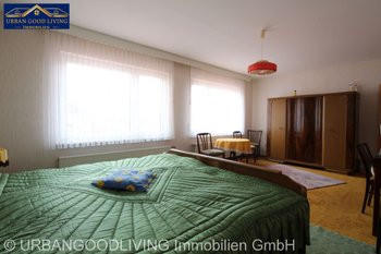 Schlafzimmer 1