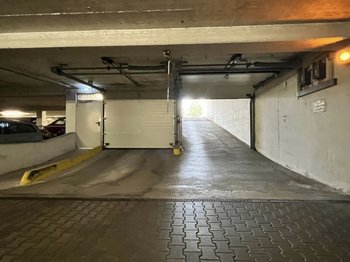 Ein- u. Ausfahrt Tiefgarage