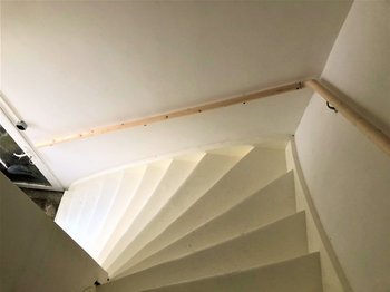 Treppenhaus zum 1. OG