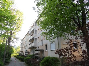 Blick zu den Wohnhäusern