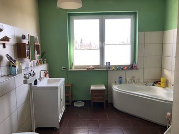 Badezimmer im OG
