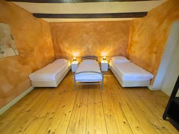 Appartement 5 - Dreibett Schlafzimmer