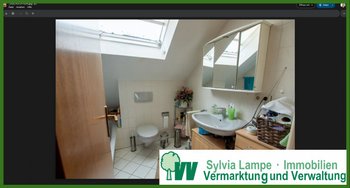 Bad OG mit Wanne und Dusche