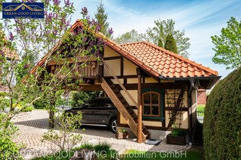 Carport mit Dachboden