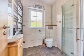 Duschbad EG