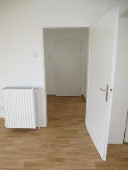 Küche Blick in die Diele