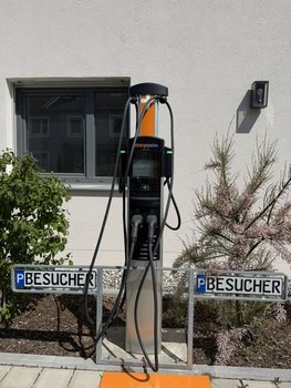 4x E-Ladestationen
