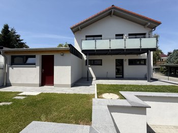 Rückansicht/Balkon