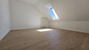 387139