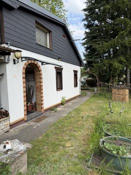 Blick zum Hauseingang