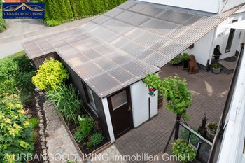 Überdachung Stellplatz mit Lagerhaus