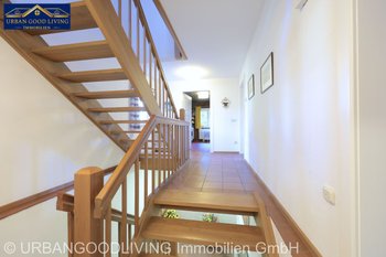 Treppenhaus zum Halbgeschoss