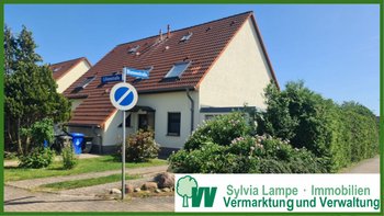 Doppelhaus mit Garage  und großem Garten zu vermieten