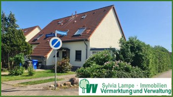 Doppelhaus mit Garage  und großem Garten zu vermieten