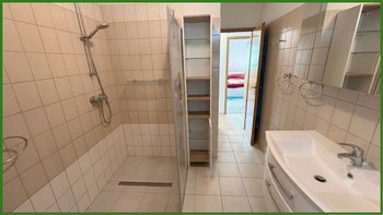 Bad mit Dusche
