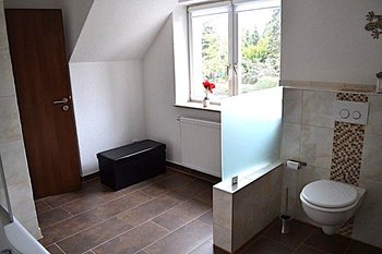 Badezimmer mit Wanne Nr. 1